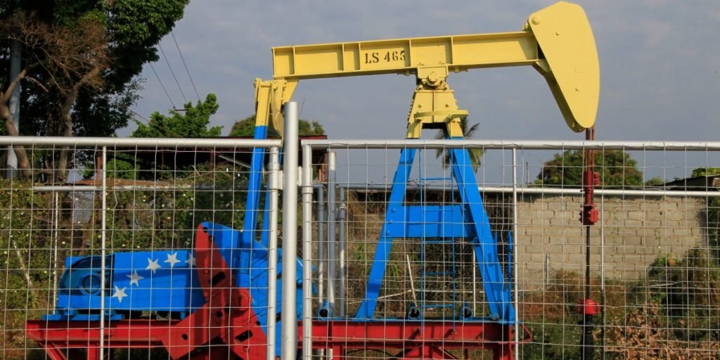 Venezuelan Oil’s Return Could Help Big Oil and Hurt US Shale