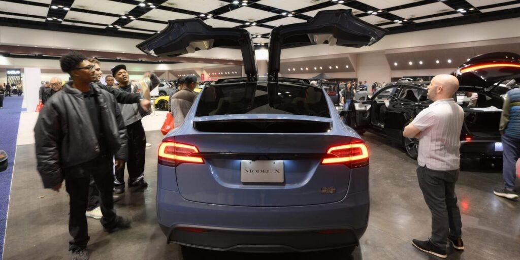 Elon Musk Says Tesla Will Discontinue Model S and X