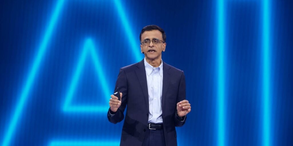 Snowflake CEO Says Software Could Become a ‘Dumb Data Pipe’ to AI