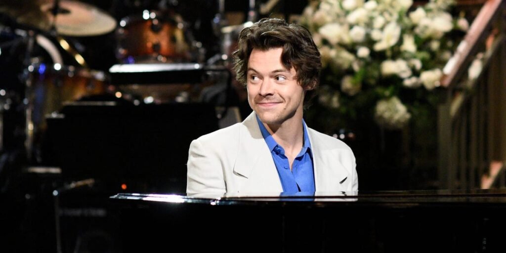 43 Musicians Who Have Both Hosted and Performed on ‘SNL’