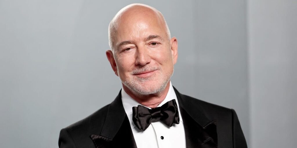 Jeff Bezos’ Evolving Style Now Includes Facial Hair at Work