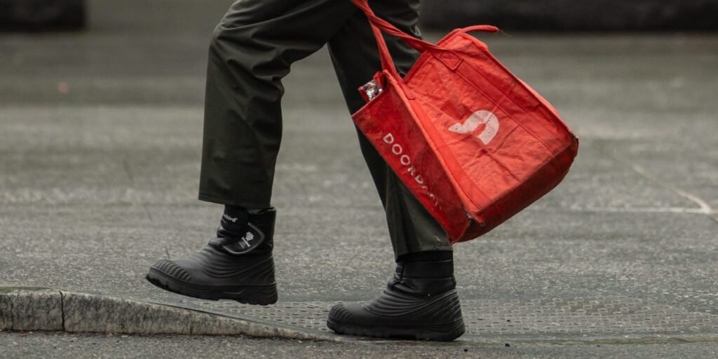 Delivery Drivers Say Customers Are Asking If They Received Their Tips