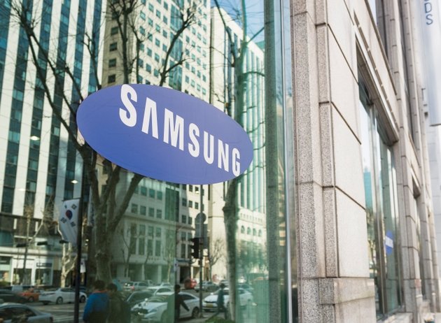 Samsung, union make concessions, but issues remain