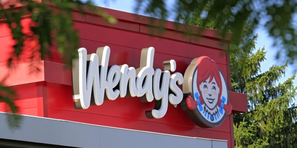 Chain Restaurants Closing Locations in 2026: Wendy’s, Pizza Hut, Papa John’s