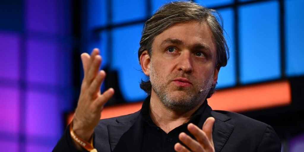 Toptal CEO Shifts Stance on Hybrid Work Because of AI