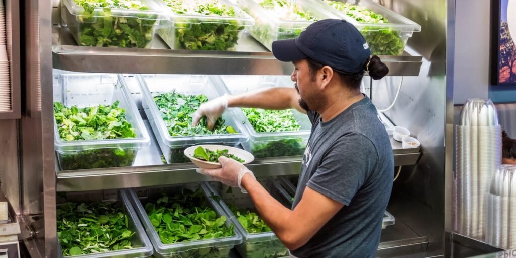 Salad Chains Amid Cyclospora Outbreak: We Don’t Serve Iceberg Lettuce