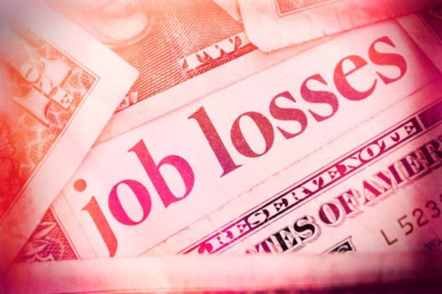 U.S. jobless claims fall to 215K, beating estimates as labor market holds firm