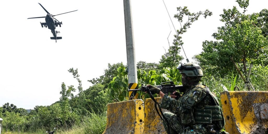 Apache, Black Hawk Drill in Taiwan Shows Impact of Ukraine’s Drone War