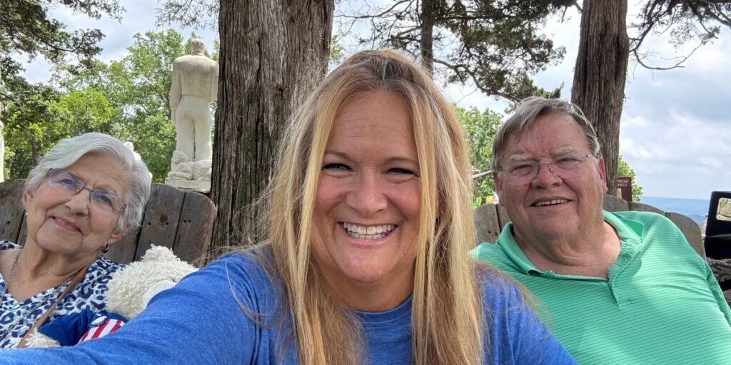 My Mom Had Dementia. I Lived With My Parents to Help With Caregiving.