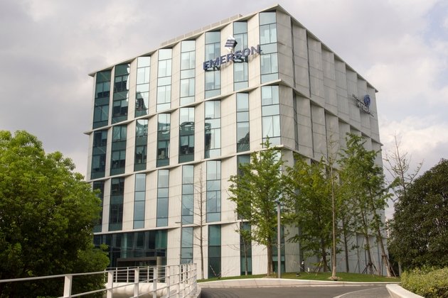 Emerson beats estimates, raises outlook as automation demand stays strong (EMR:NYSE)