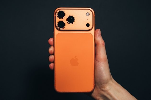 Apple receives rare downgrade from China Renaissance after mixed guidance (AAPL:NASDAQ)