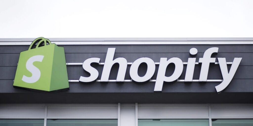 Shopify’s COO Says Her Ideal Employee Is an ‘X-Shaped’ Person