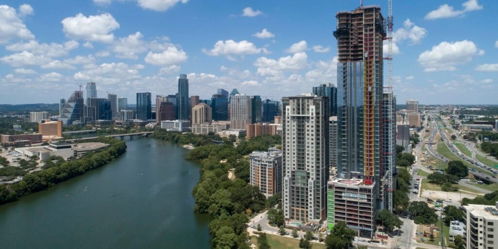 Why Rents Are Falling in Some US Cities but Rising in Others