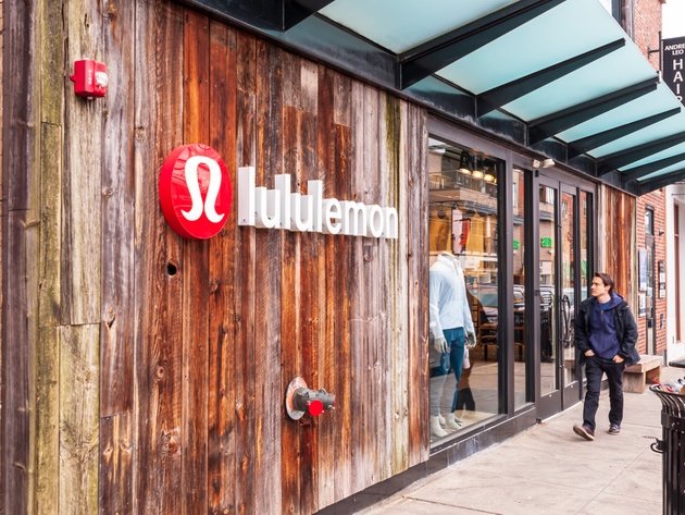 lululemon plunges 17% after cutting full-year outlook (LULU:NASDAQ)