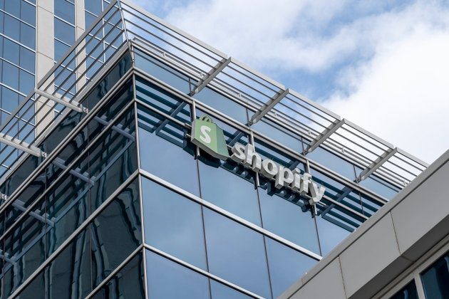 Shopify has little to fear from AI shopping agents – RBC Capital (SHOP:NASDAQ)