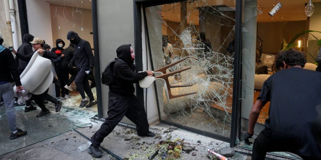 Vinted Flooded With ‘Stolen’ Goods in Wake of French Looting