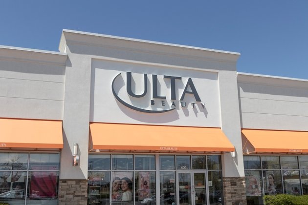 Ulta Beauty tops consumer discretionary gainers in Q3; MGM Resorts declines (BBY:NYSE)