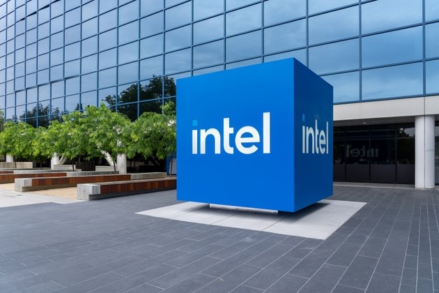 Intel slides as Q3 results, guidance miss Wall Street’s forecasts (INTC:NASDAQ)