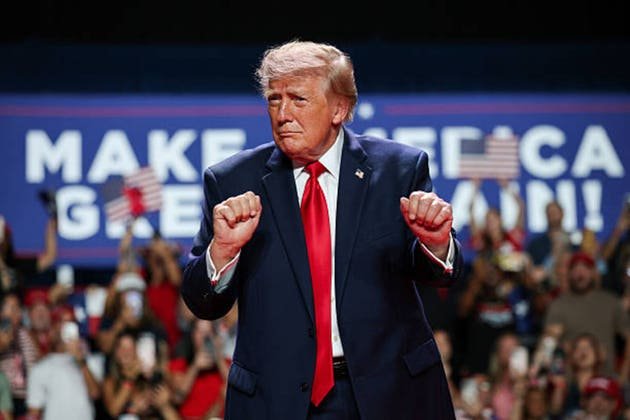 Trump fails to reverse slide in popularity as voters sour on economy, FT poll shows (SH:NYSEARCA)