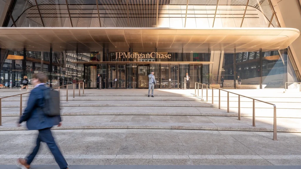 JPMorgan Bitcoin Forecast Gives BTC an Edge Over US Stocks